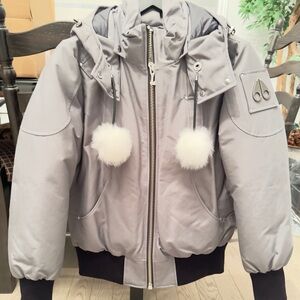 Moose Knuckles Grey Debbie Bomber Stirling Shearling Jacket➖Size Medium Women’s.